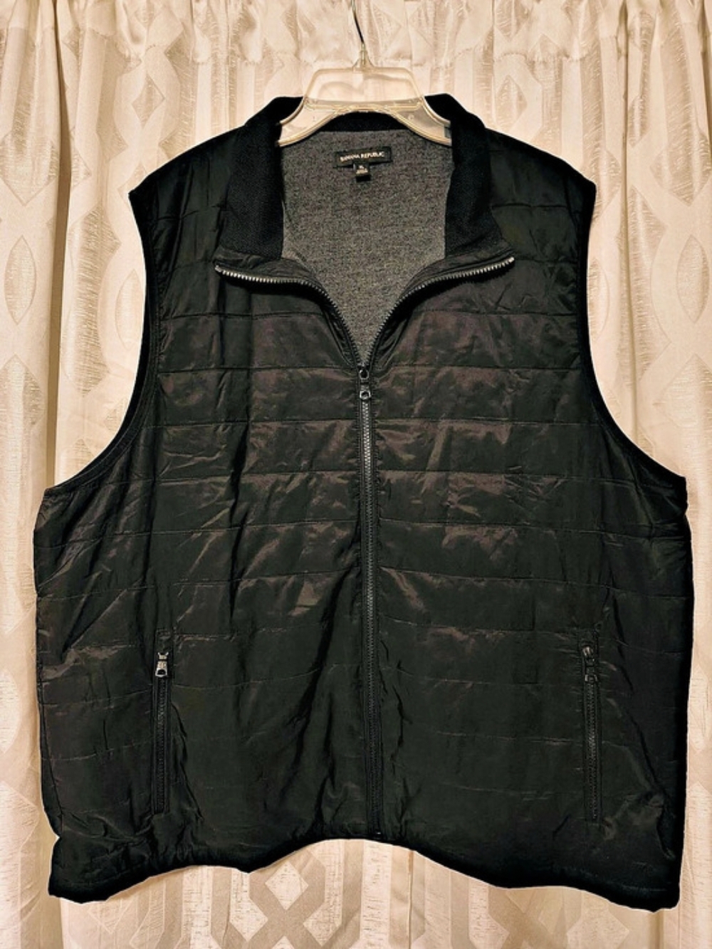 Banana Republic Mens XL Black Lightweight Quilted Vest Zip Pockets Jersey Lined